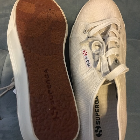 Superga NWOB - Picture 2 of 4